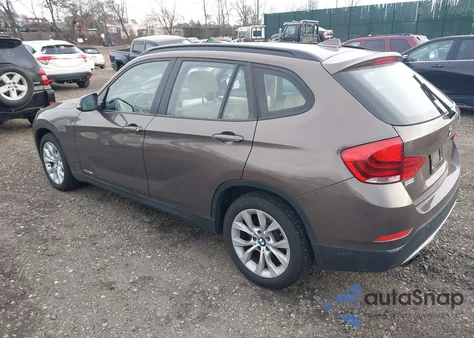 2013 BMW X1 xDrive28I из США, поврежденный, VIN WBAVL1C59DVR86211